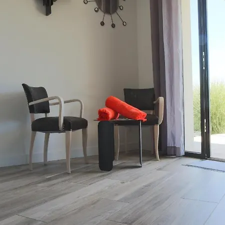 Maison Cube 3*