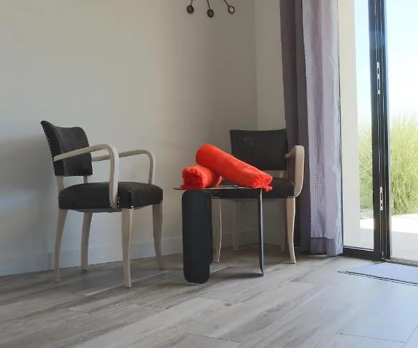 Maison Cube 3*